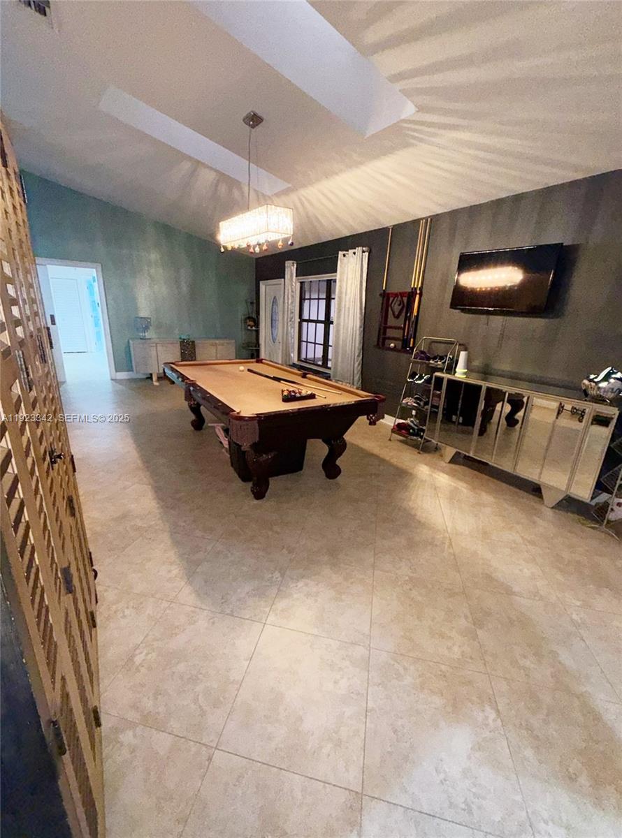 HAWKES BLUFF - Residential