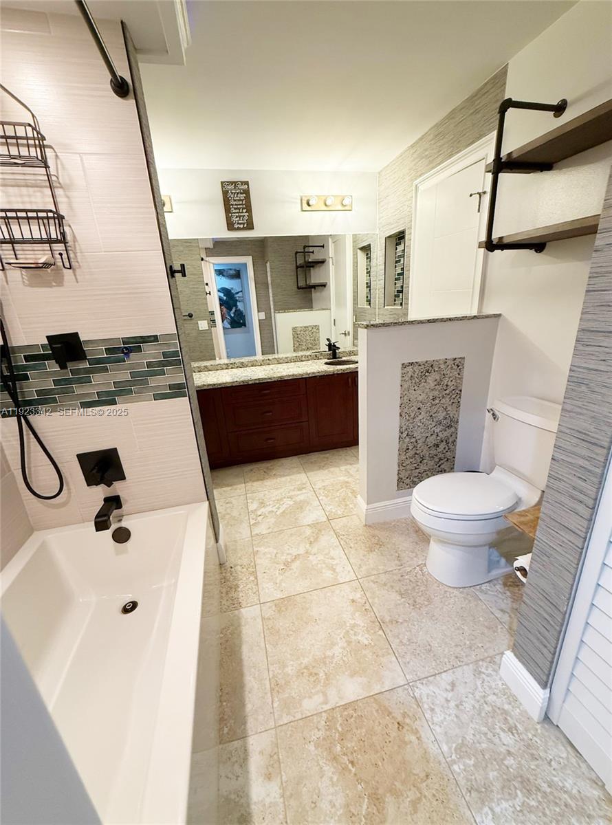 HAWKES BLUFF - Residential