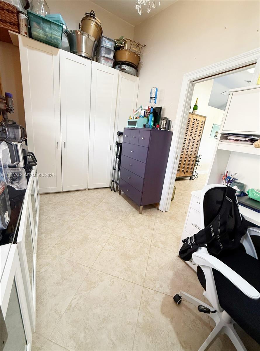 HAWKES BLUFF - Residential