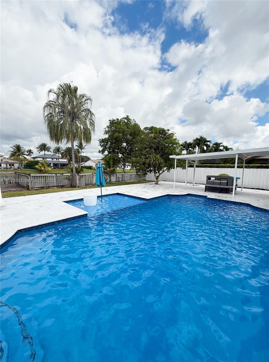 HAWKES BLUFF - Residential