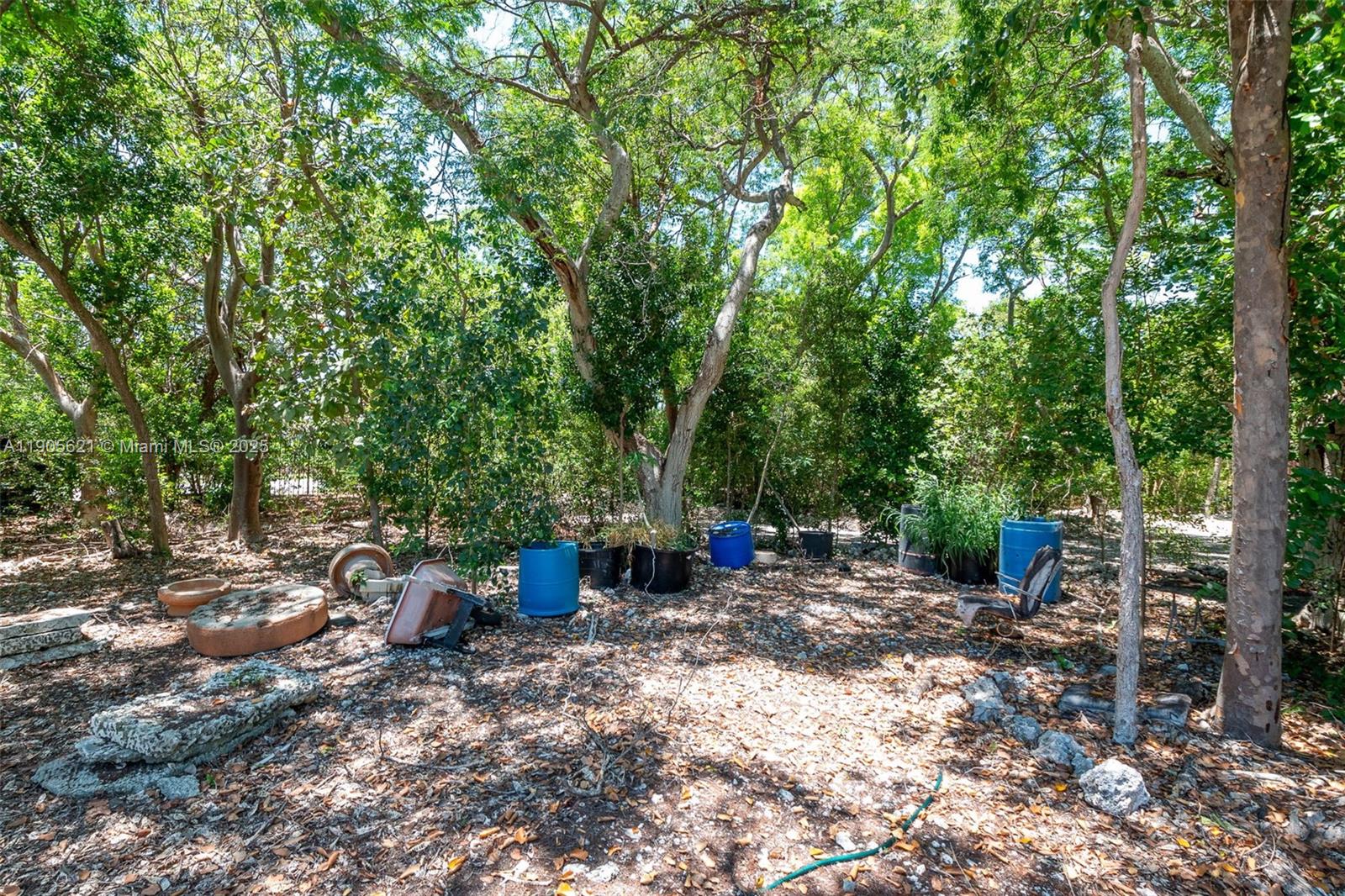 SEASIDE RESUBD - Land