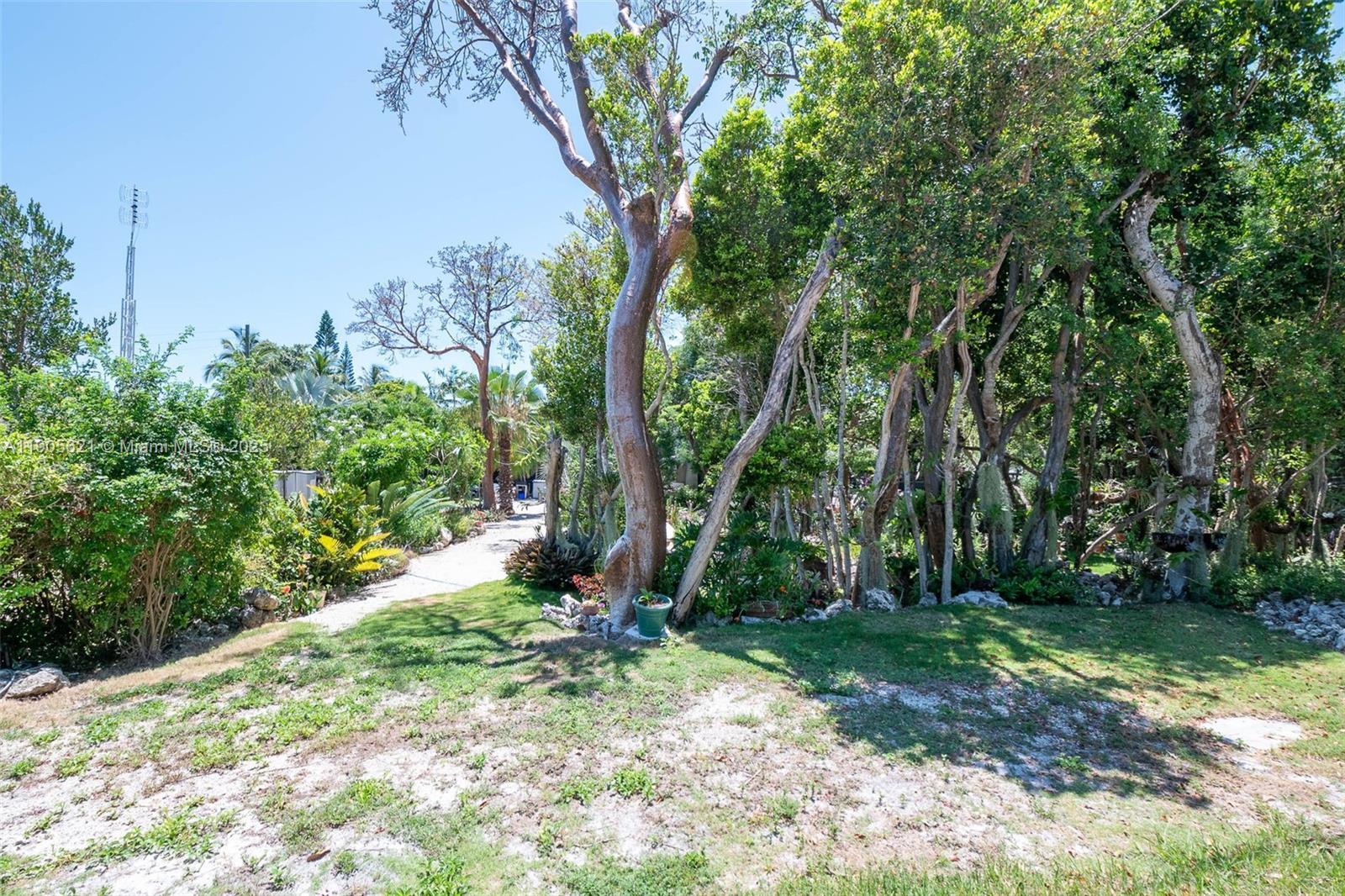 SEASIDE RESUBD - Land