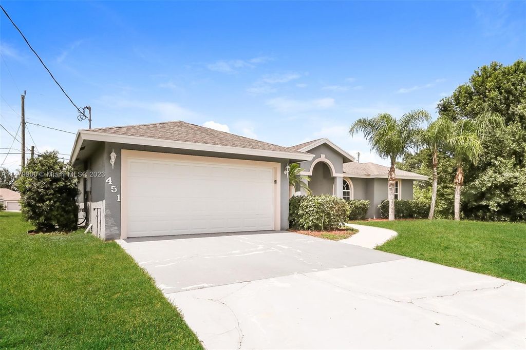 Photo of 451 SW Paar Dr, Port Saint Lucie, FL 34953 (MLS # A11479900)