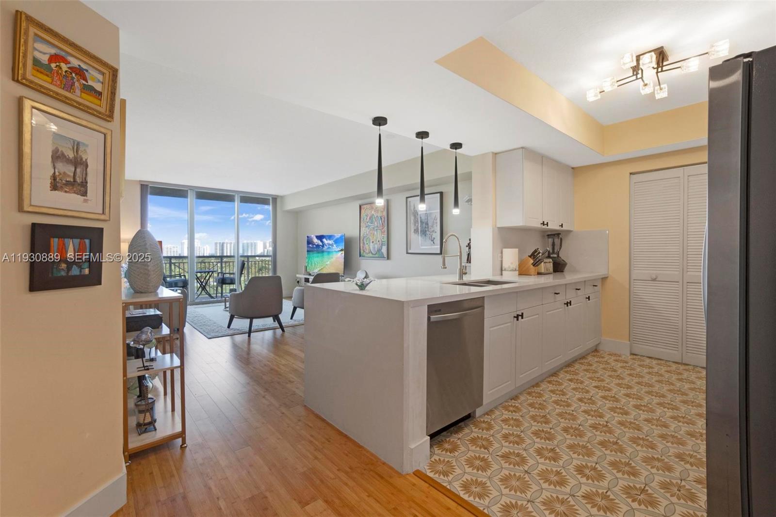 TURNBERRY ON THE GREEN CO - Residential