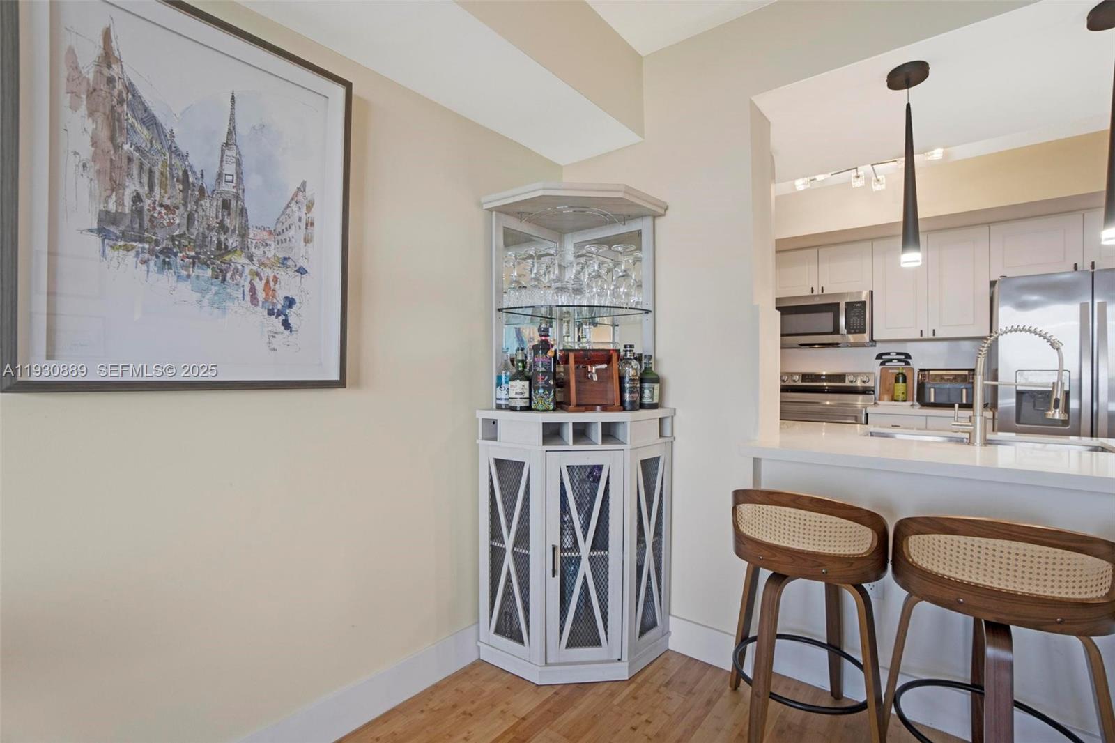 TURNBERRY ON THE GREEN CO - Residential