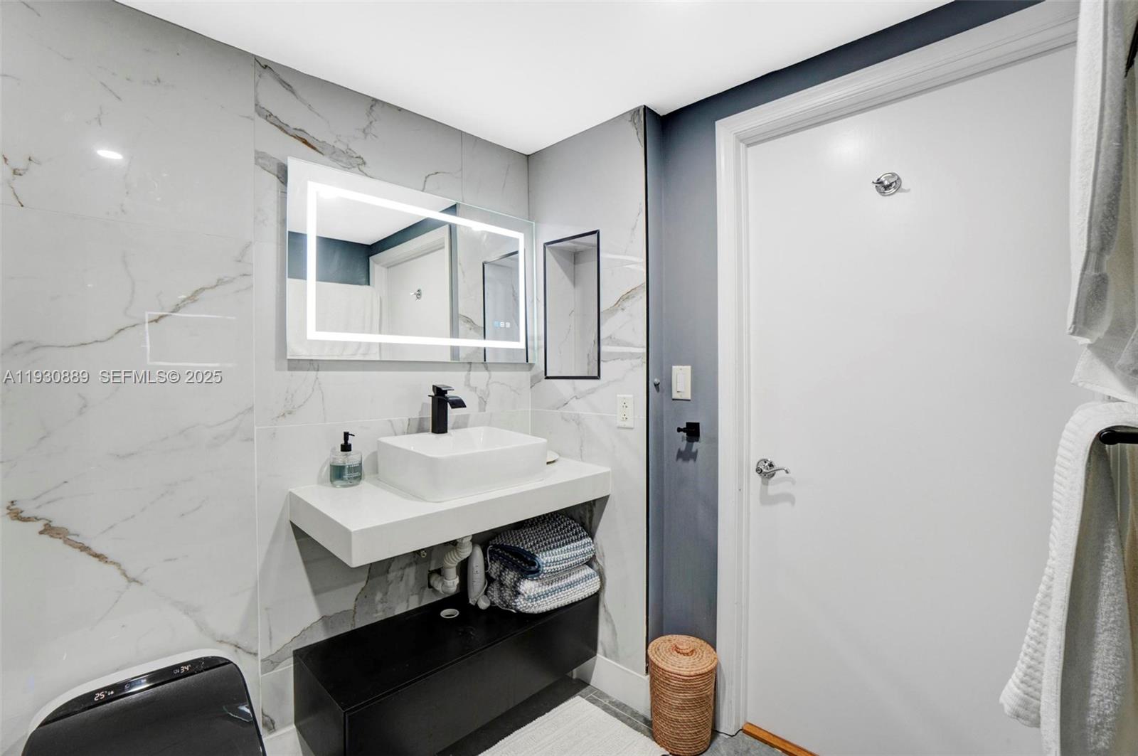 TURNBERRY ON THE GREEN CO - Residential