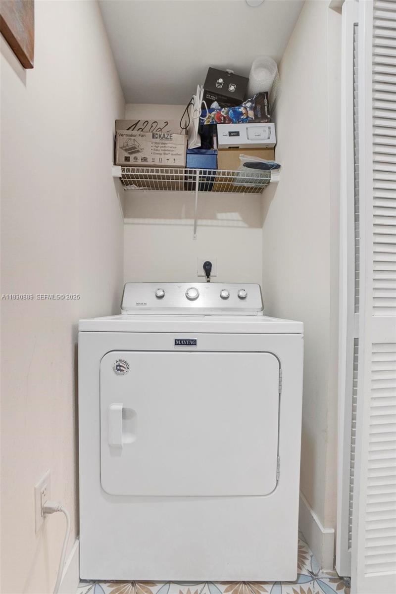 TURNBERRY ON THE GREEN CO - Residential