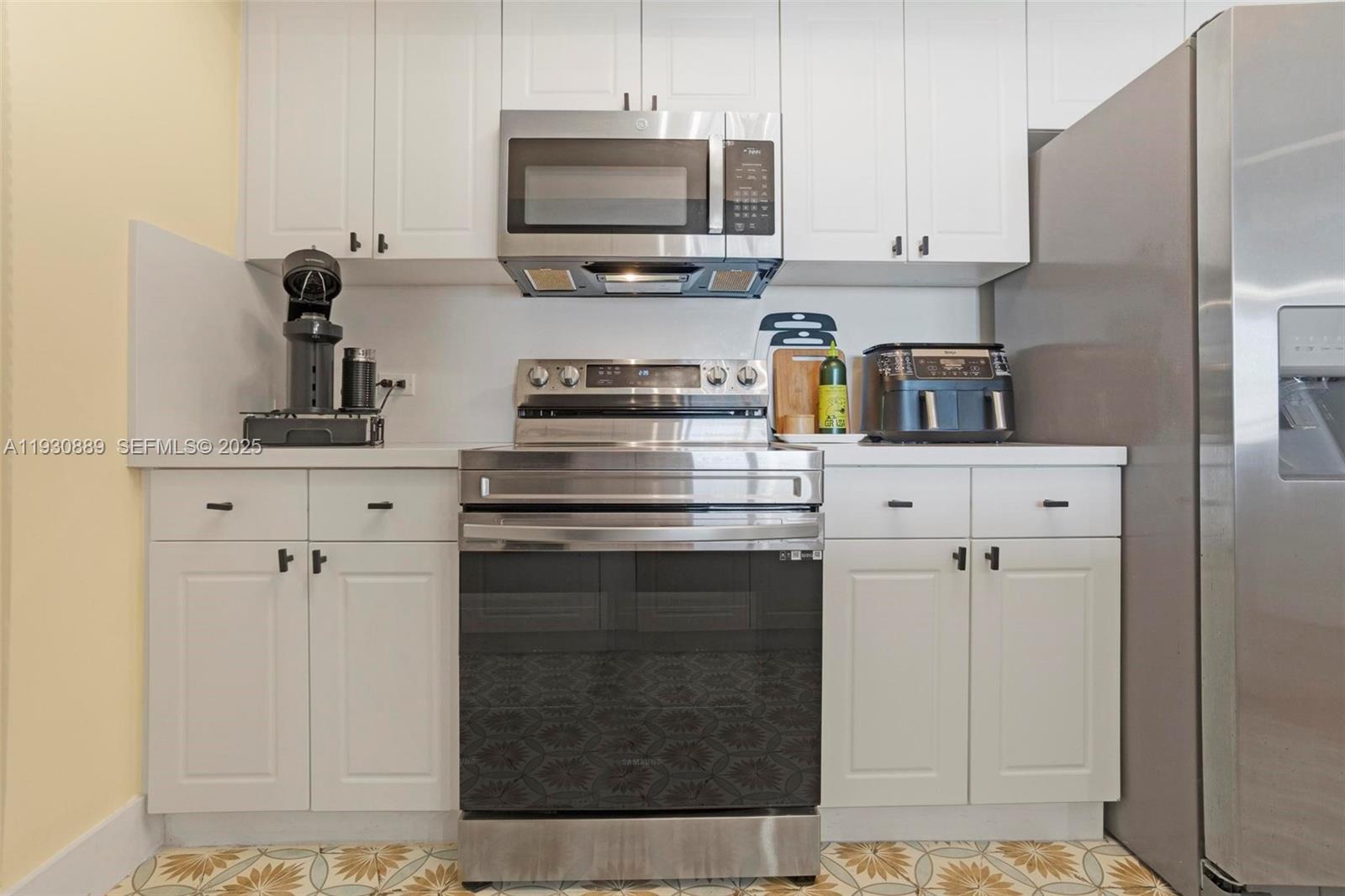 TURNBERRY ON THE GREEN CO - Residential