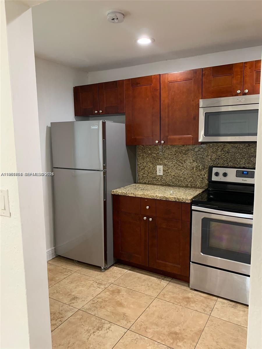 CORAL SPRINGS VILLAGE GRE - Residential Income