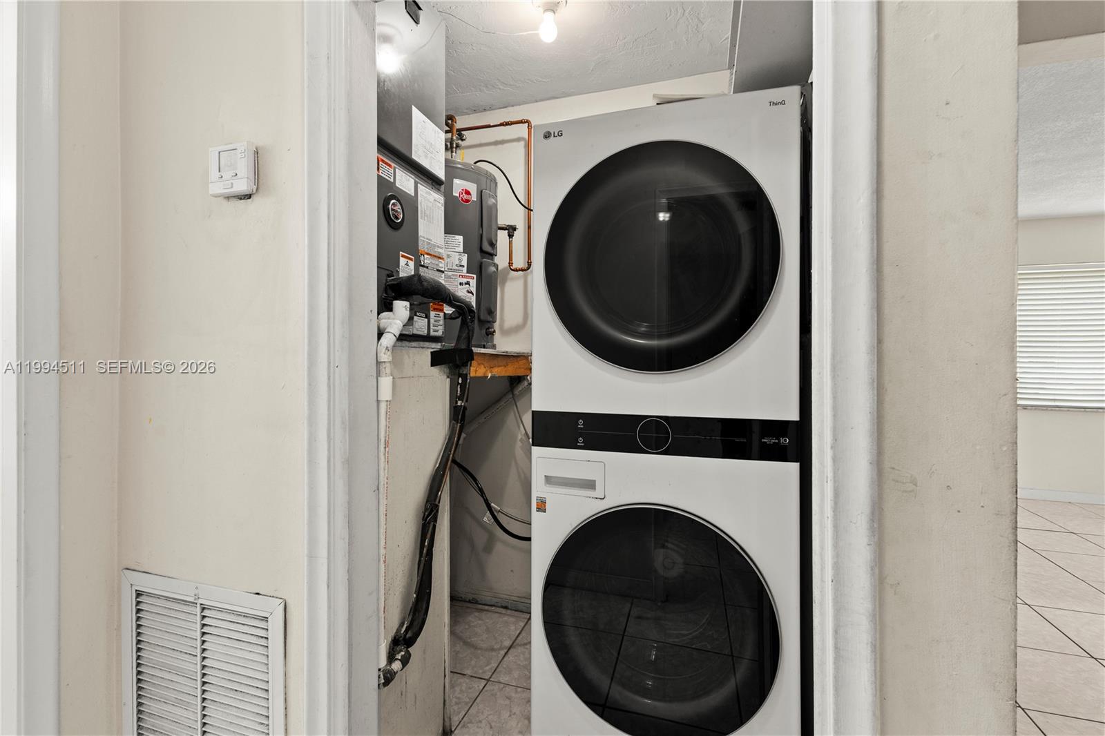 SUN LAND PARK - Residential Lease