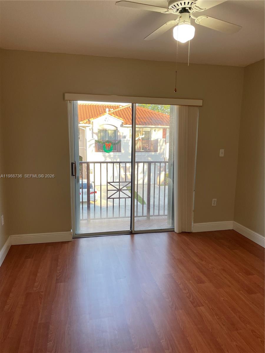 VILLAS AT THE HAMMOCKS CO - Residential Lease