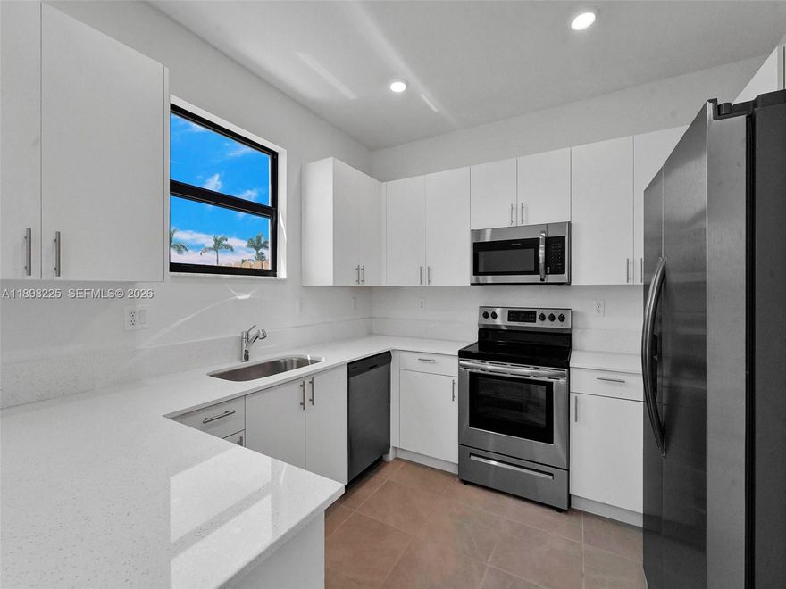 Investor alert

Beautiful Corner Townhouse for Sale!
Stunning 3-bedroom, 2.5-bath corner townhouse located in a new community in South Florida. The property features modern finishes and access to a private clubhouse. Currently rented to an excellent tenant paying $2,800/month, making it an ideal investment opportunity for buyers seeking great returns in one of the fastest-growing areas of South Florida.