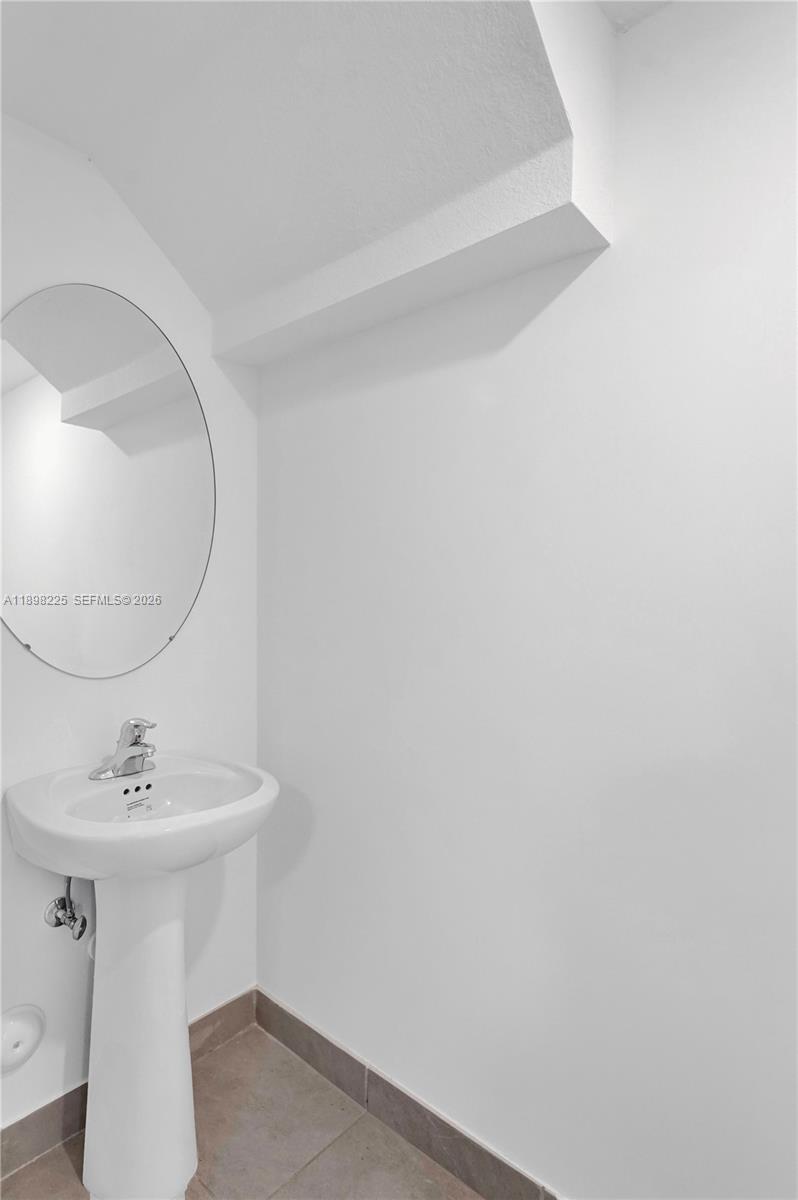 SILVER PALM RESIDENTIAL H - Residential