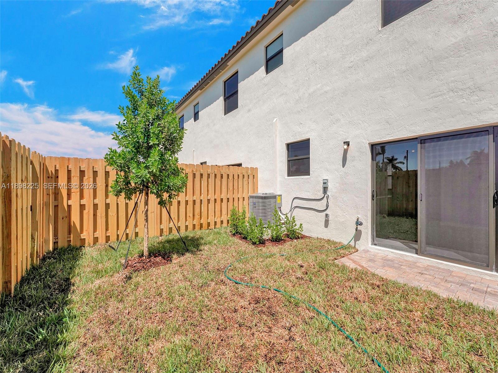 SILVER PALM RESIDENTIAL H - Residential