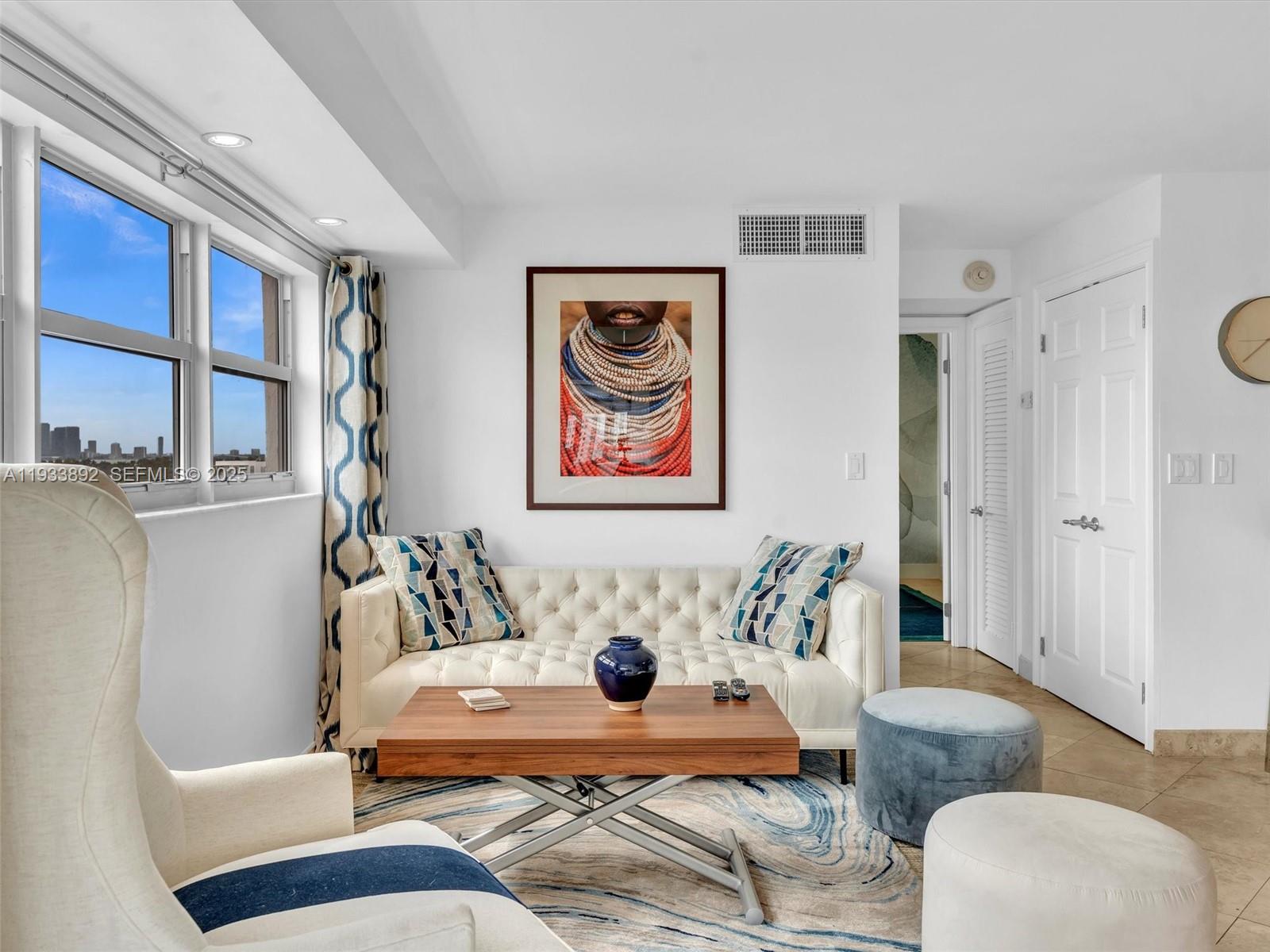 OCTAGON TOWERS I CONDO - Residential