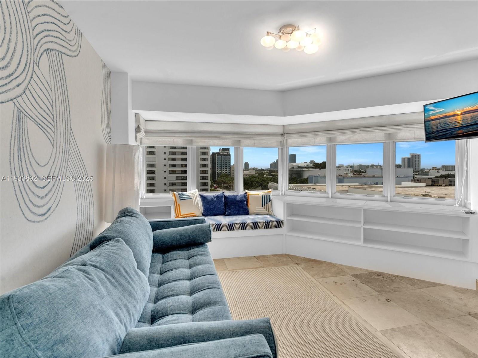 OCTAGON TOWERS I CONDO - Residential