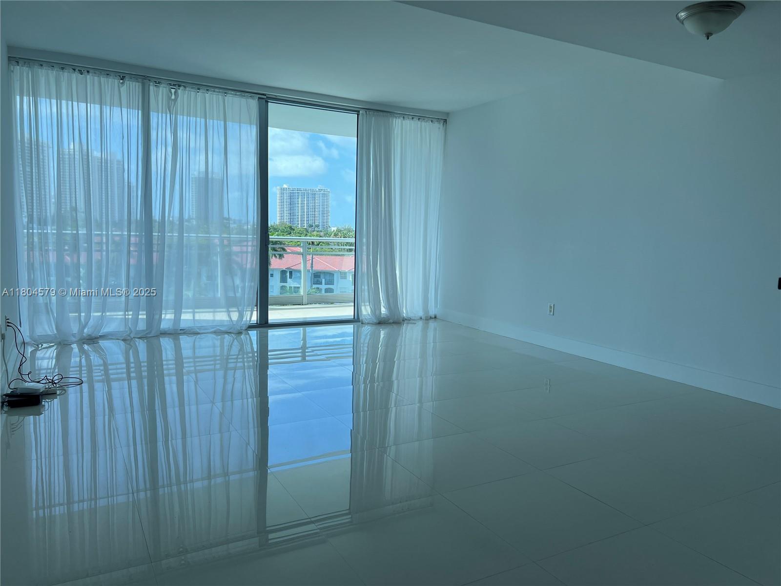 ARTECH RESIDENCES AT AVEN - Residential