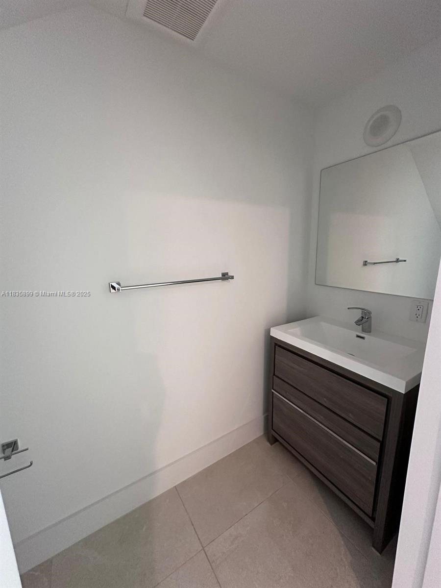 Oaks Place - Residential