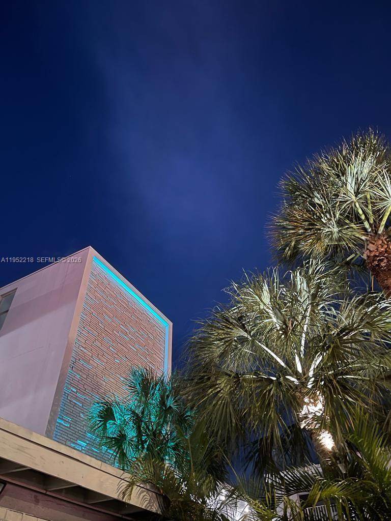 2101 Normandy Dr 306