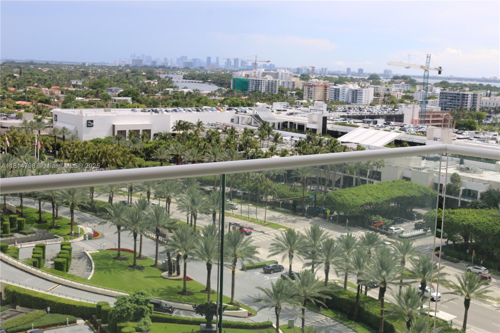 9801 Collins Ave 17U