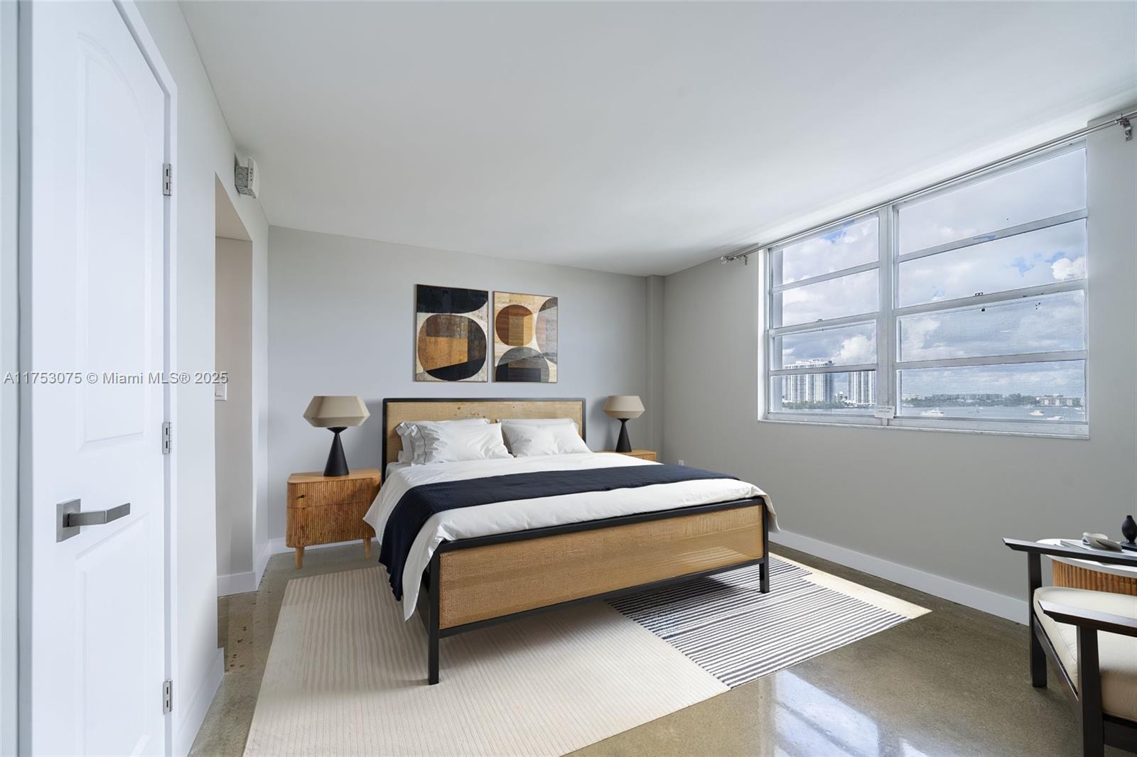 Stratford House Condo - Residential