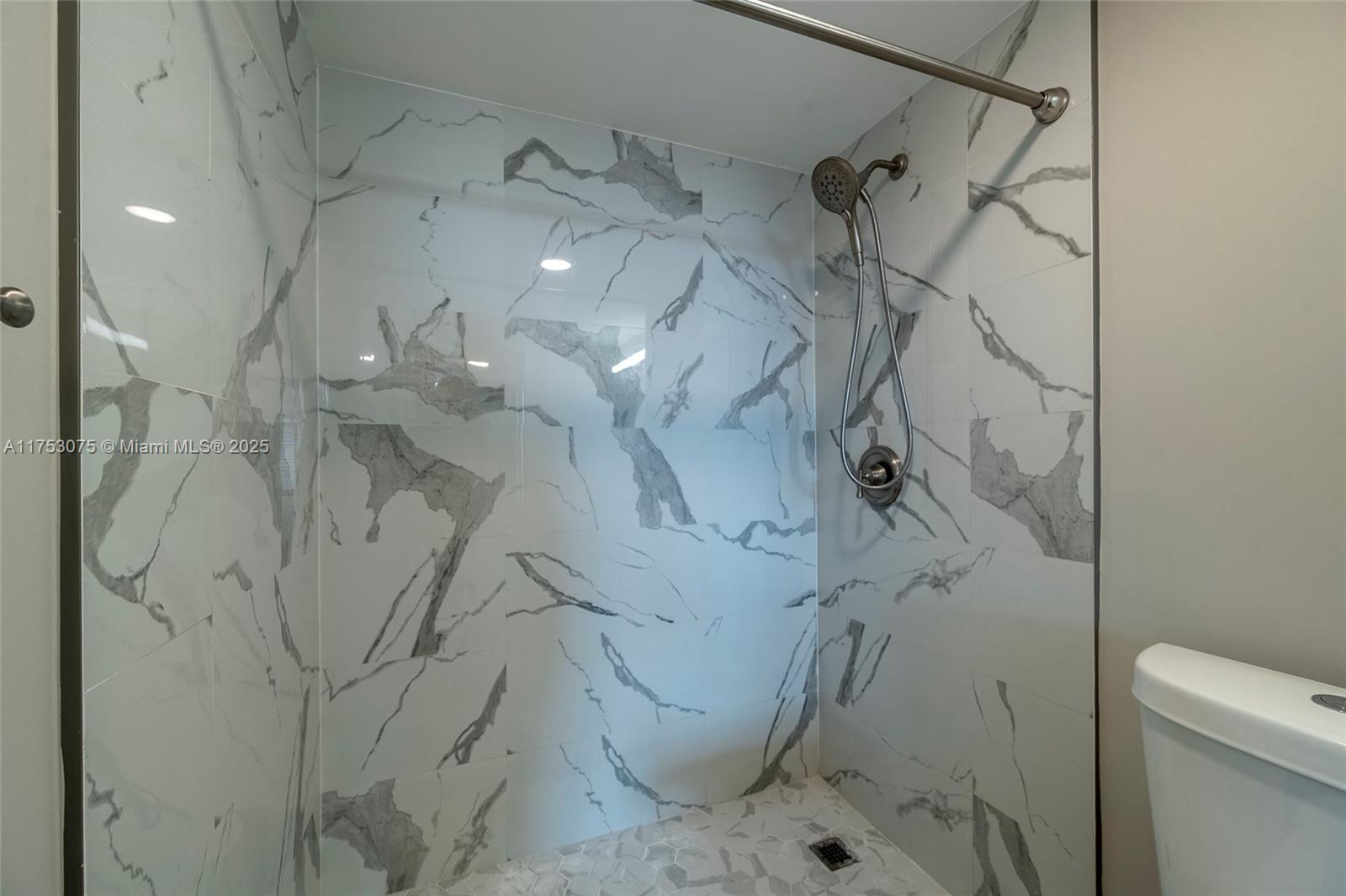 Stratford House Condo - Residential