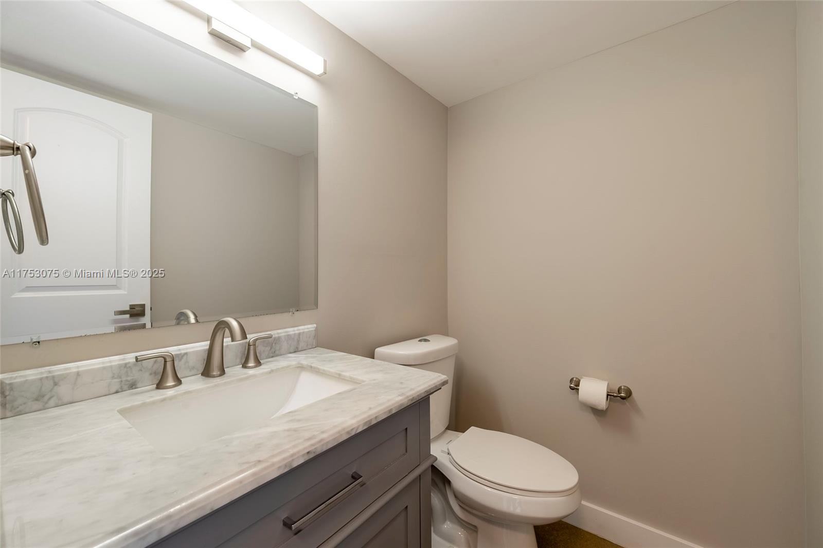 Stratford House Condo - Residential