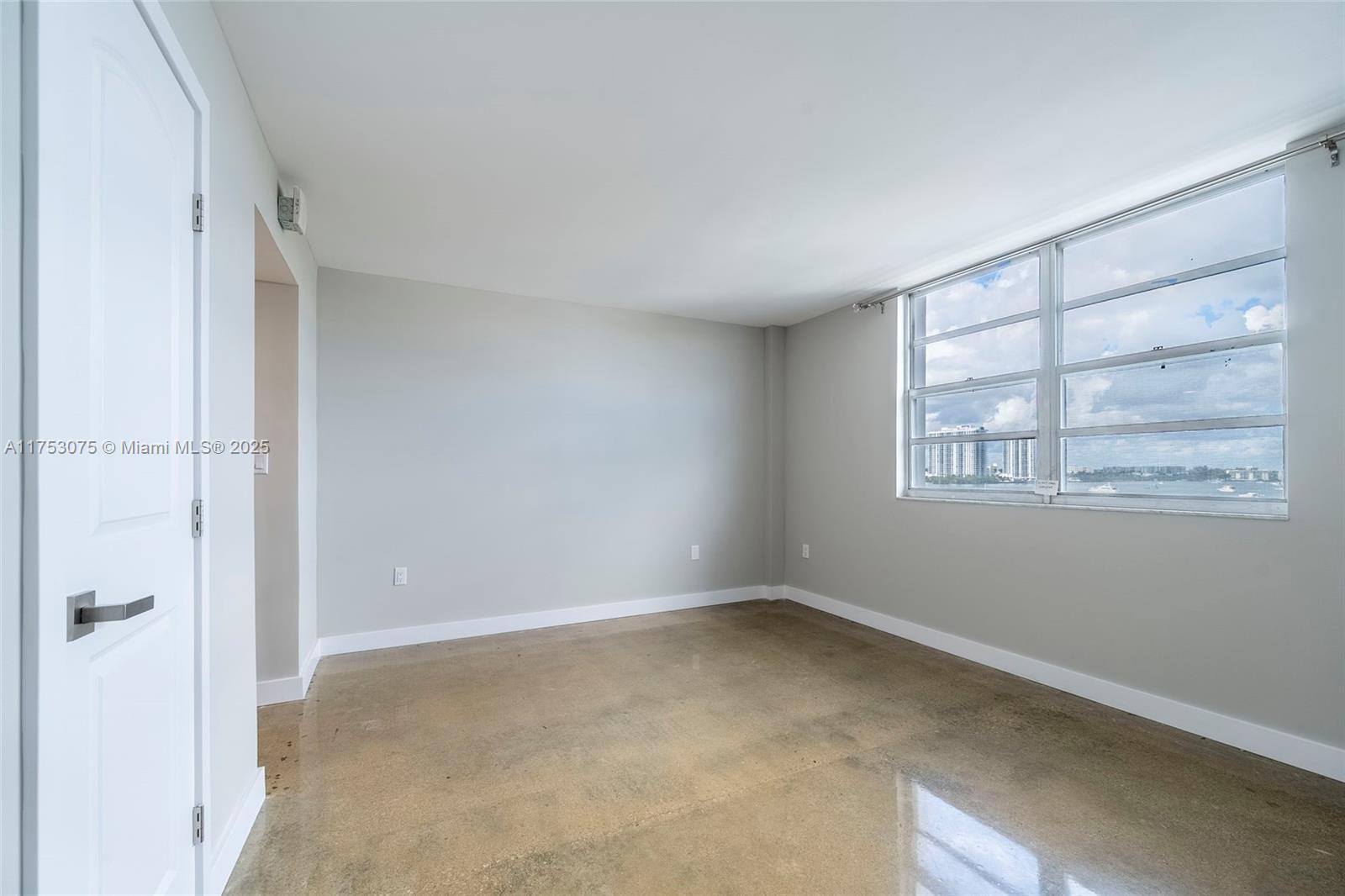 Stratford House Condo - Residential