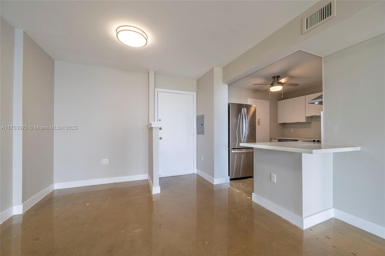 Stratford House Condo - Residential