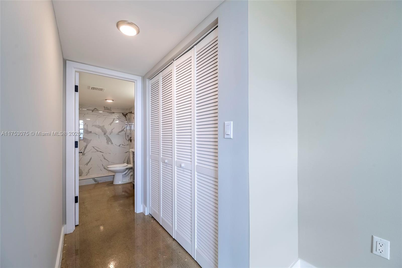 Stratford House Condo - Residential