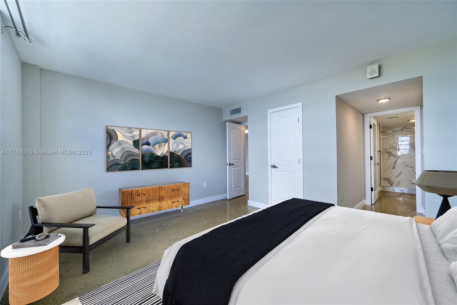 Stratford House Condo - Residential