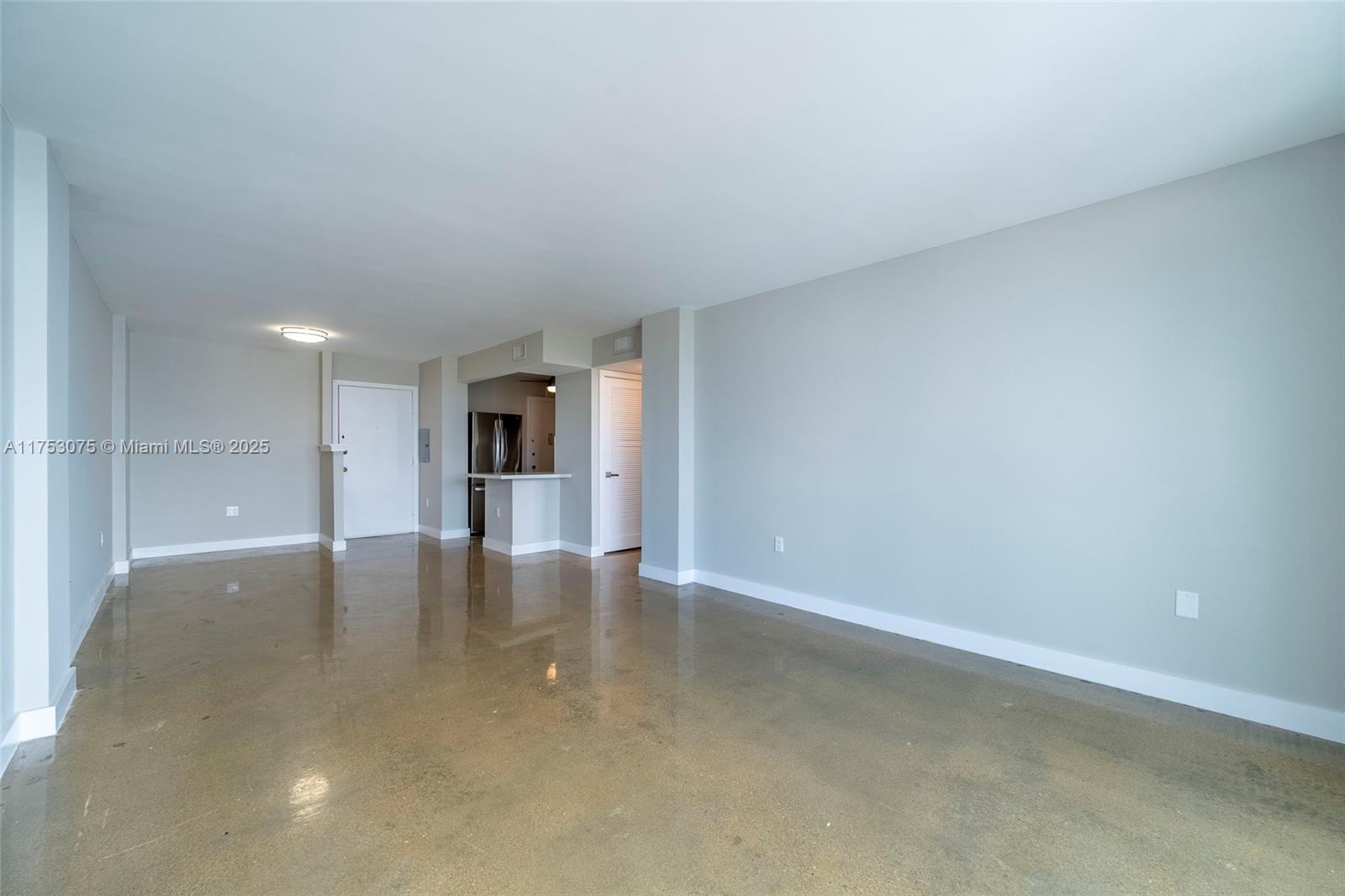 Stratford House Condo - Residential