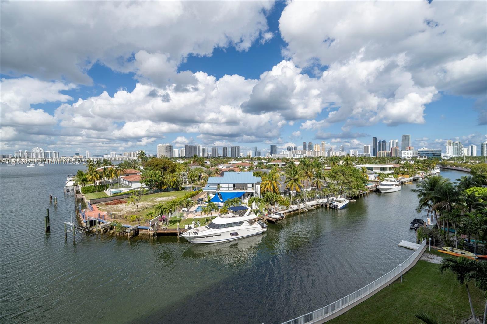 Stratford House Condo - Residential