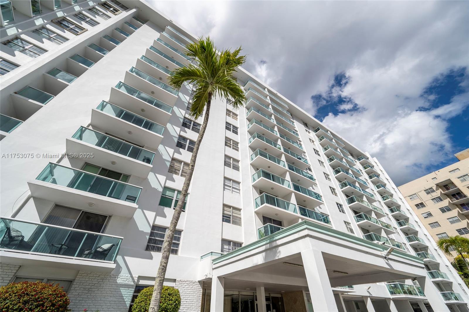 Stratford House Condo - Residential