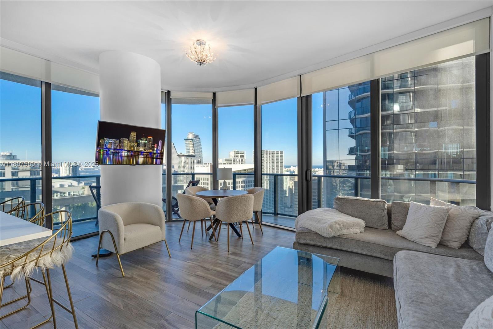 801 S Miami Ave 5005, Miami, Broward County, Florida - 2 Bedrooms  
2 Bathrooms - 