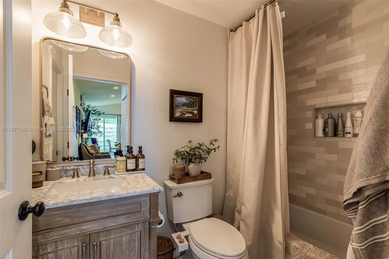 Miami, Florida 33186, United States, 2 Bedrooms Bedrooms, ,1 BathroomBathrooms,Residential,Active,157005