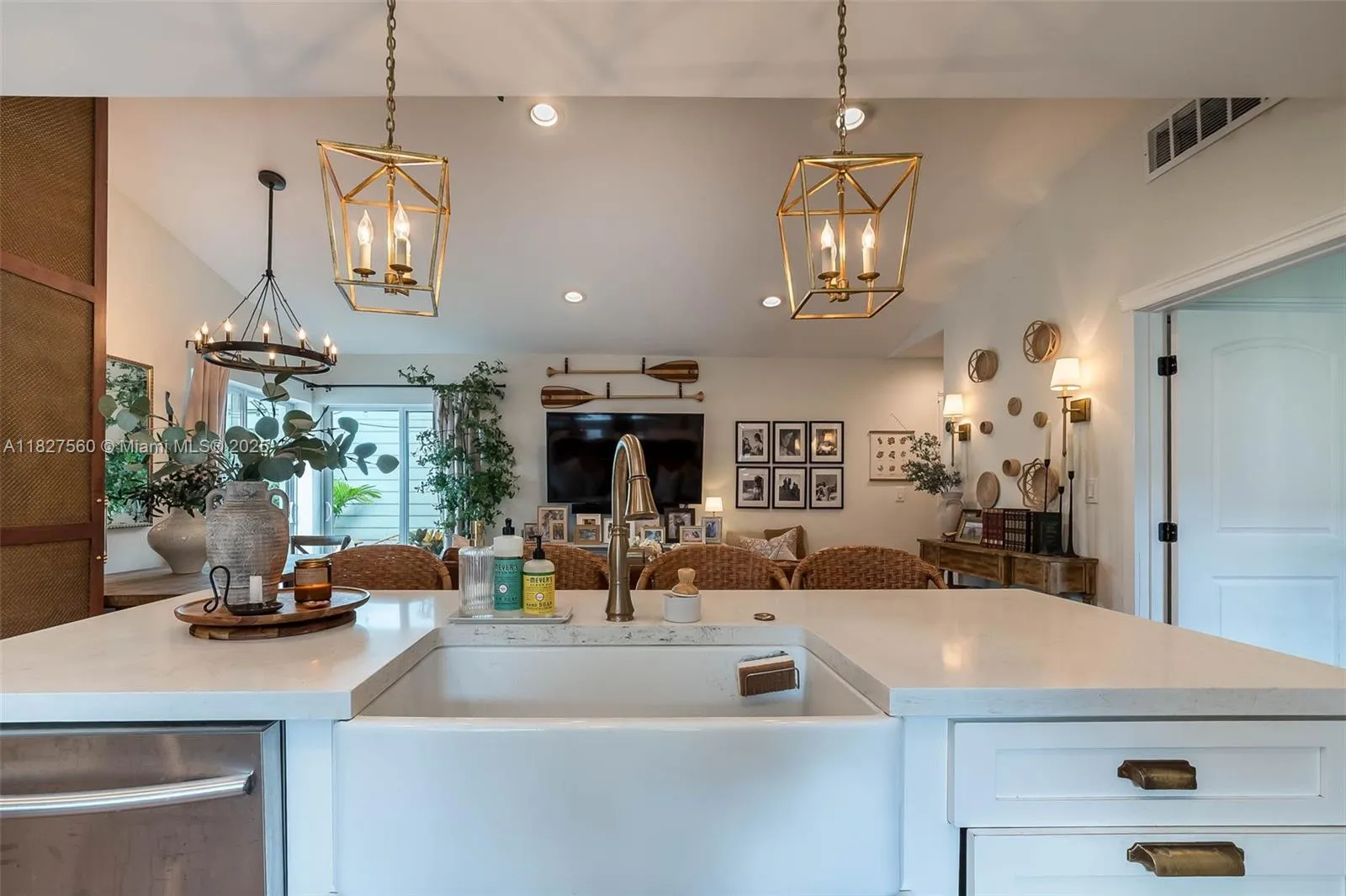 Miami, Florida 33186, United States, 2 Bedrooms Bedrooms, ,1 BathroomBathrooms,Residential,Active,157005