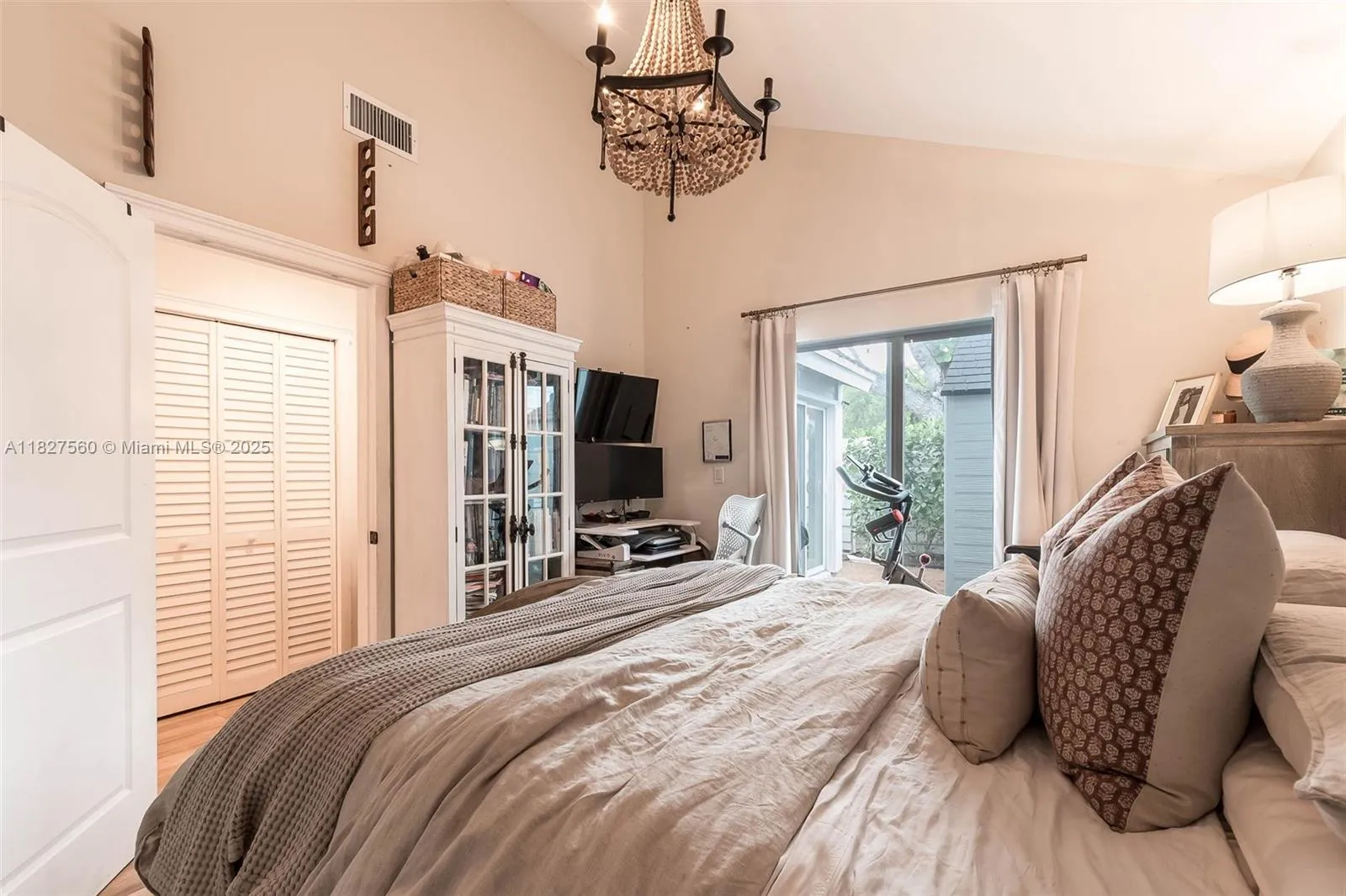 Miami, Florida 33186, United States, 2 Bedrooms Bedrooms, ,1 BathroomBathrooms,Residential,Active,157005