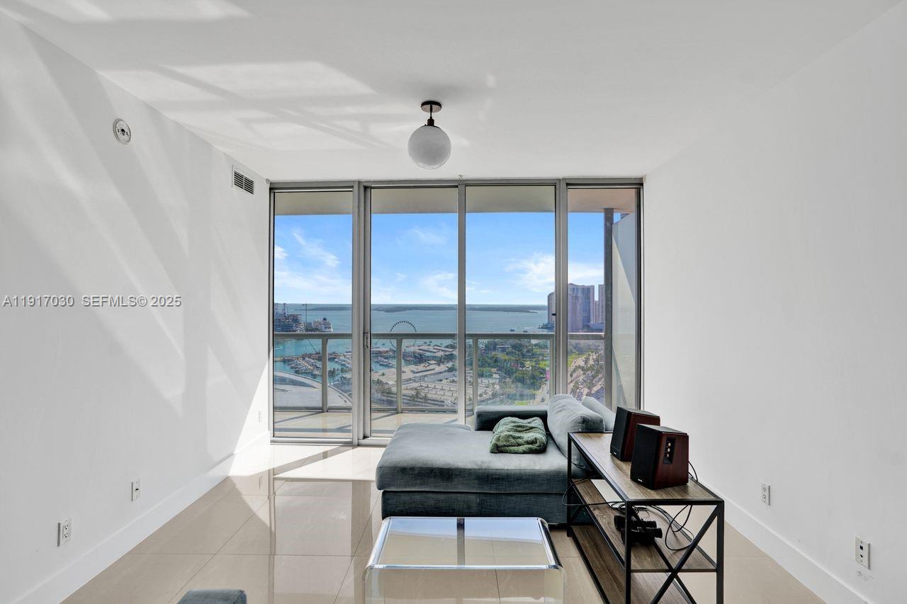 888 Biscayne Blvd 2904