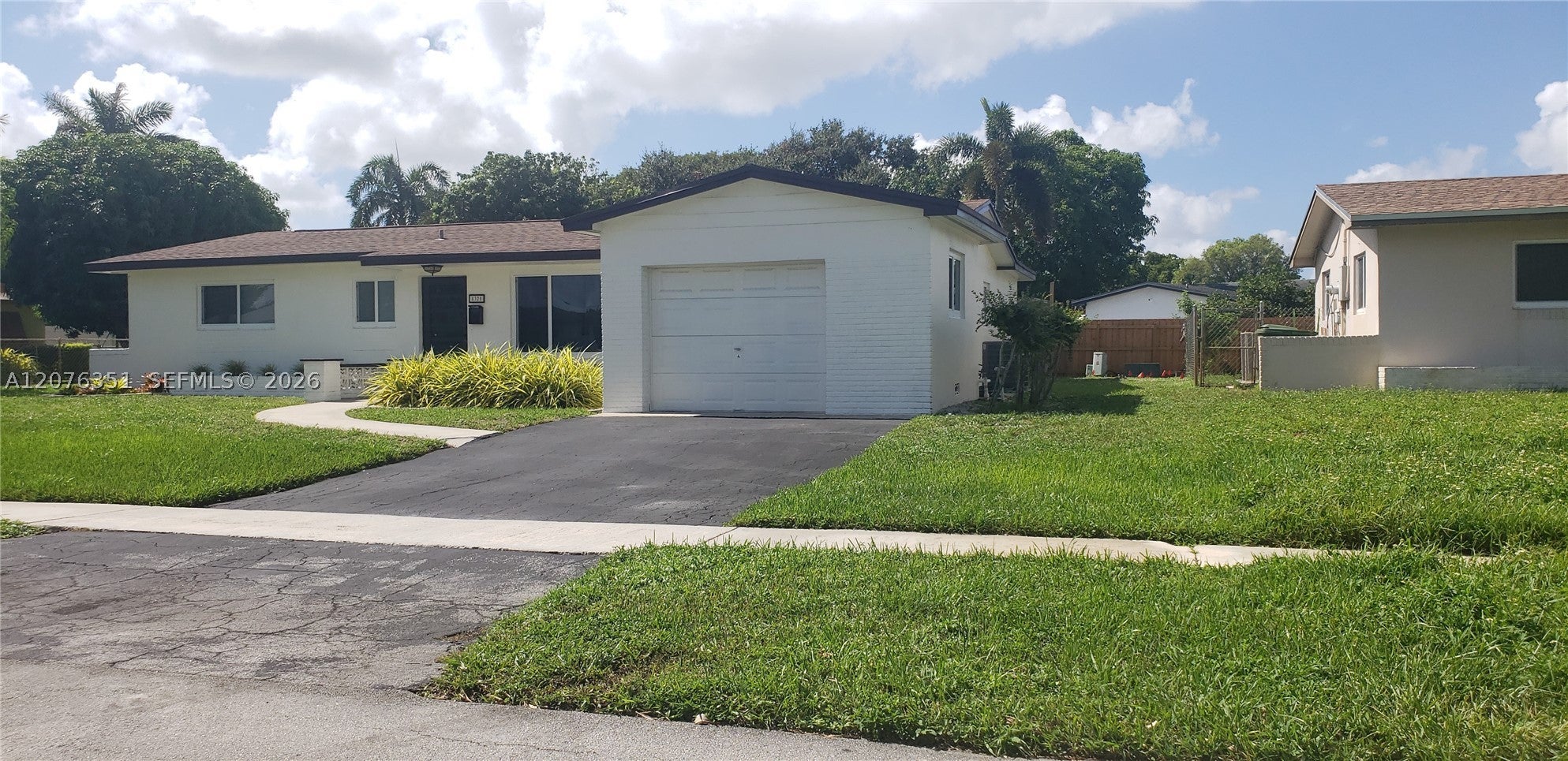 8320 NW 24th Ct