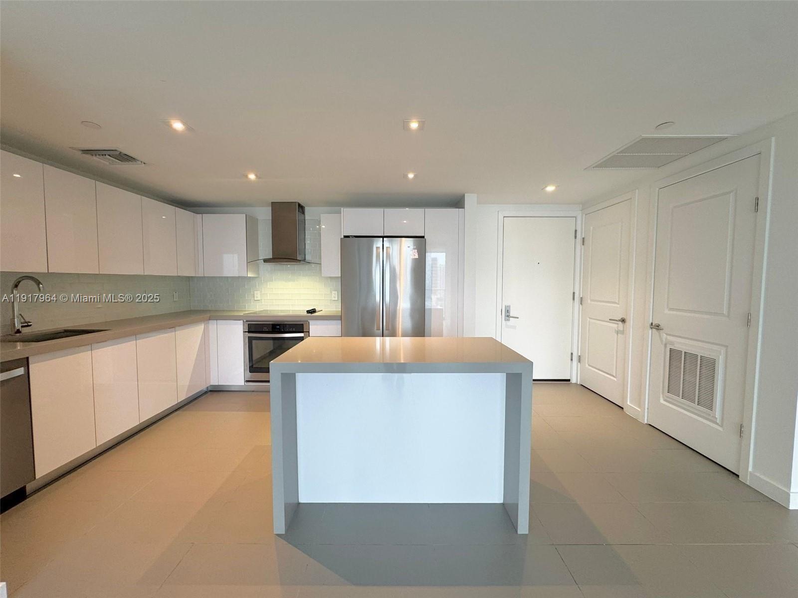 1600 NE 1st Ave 3409