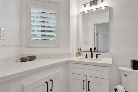 Tiny photo for 1062 SW 158th Ave, Pembroke Pines, FL 33027 (MLS # A12005418)