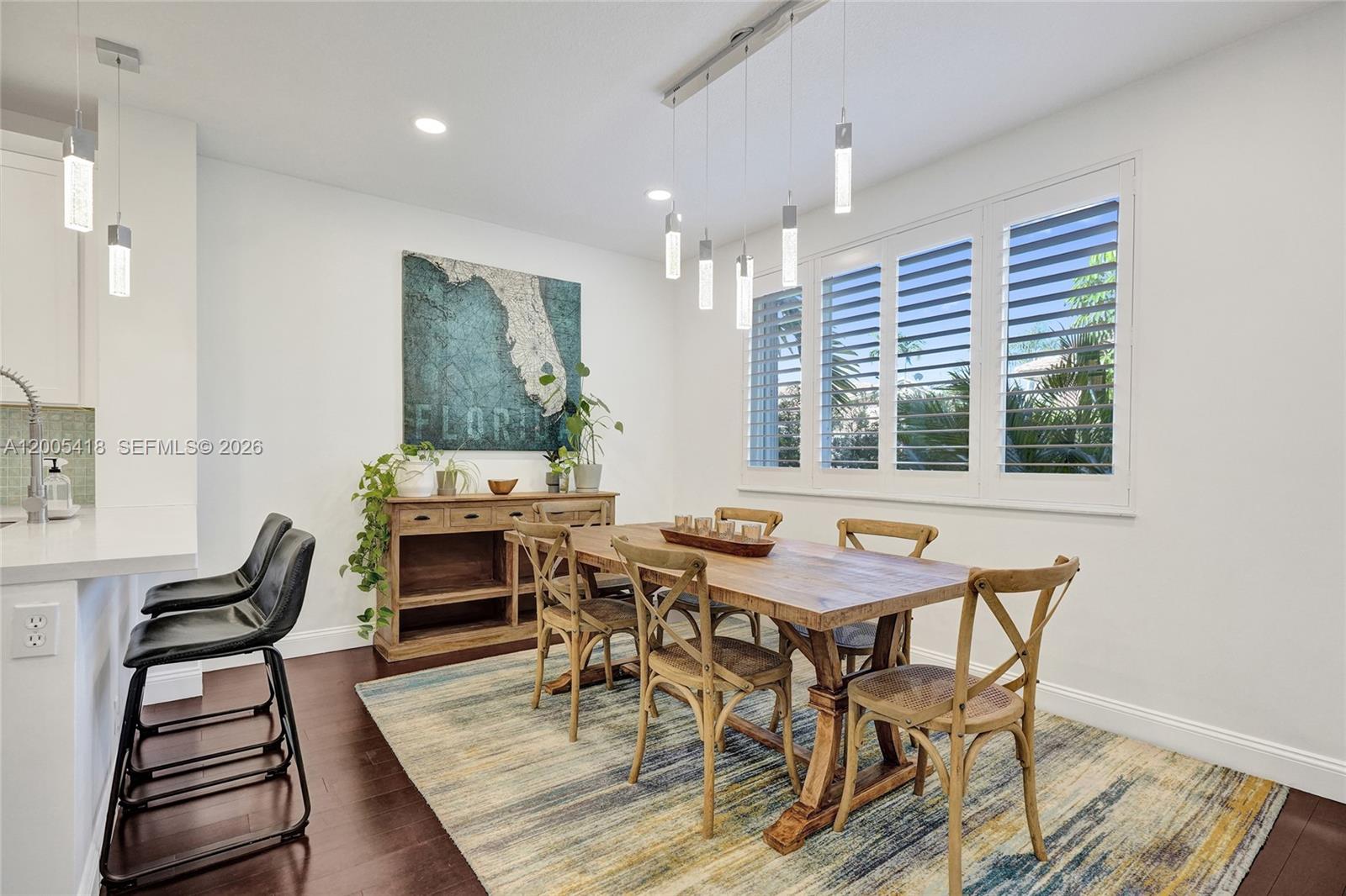 HOLLYWOOD LAKES COUNTRY C - Residential