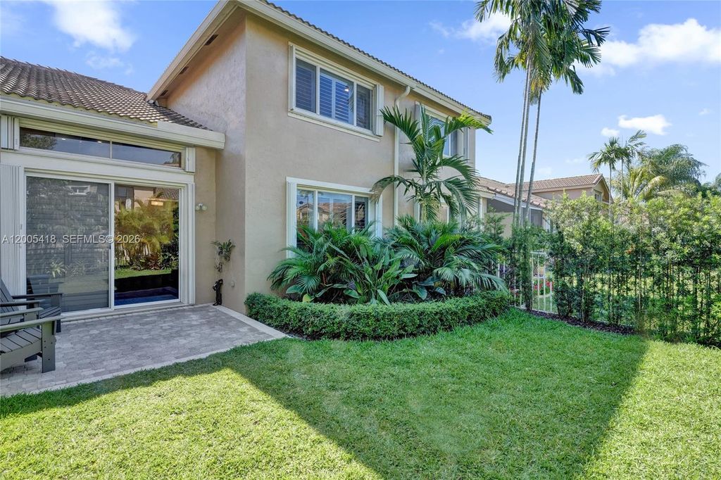 Photo of 1062 SW 158th Ave, Pembroke Pines, FL 33027 (MLS # A12005418)