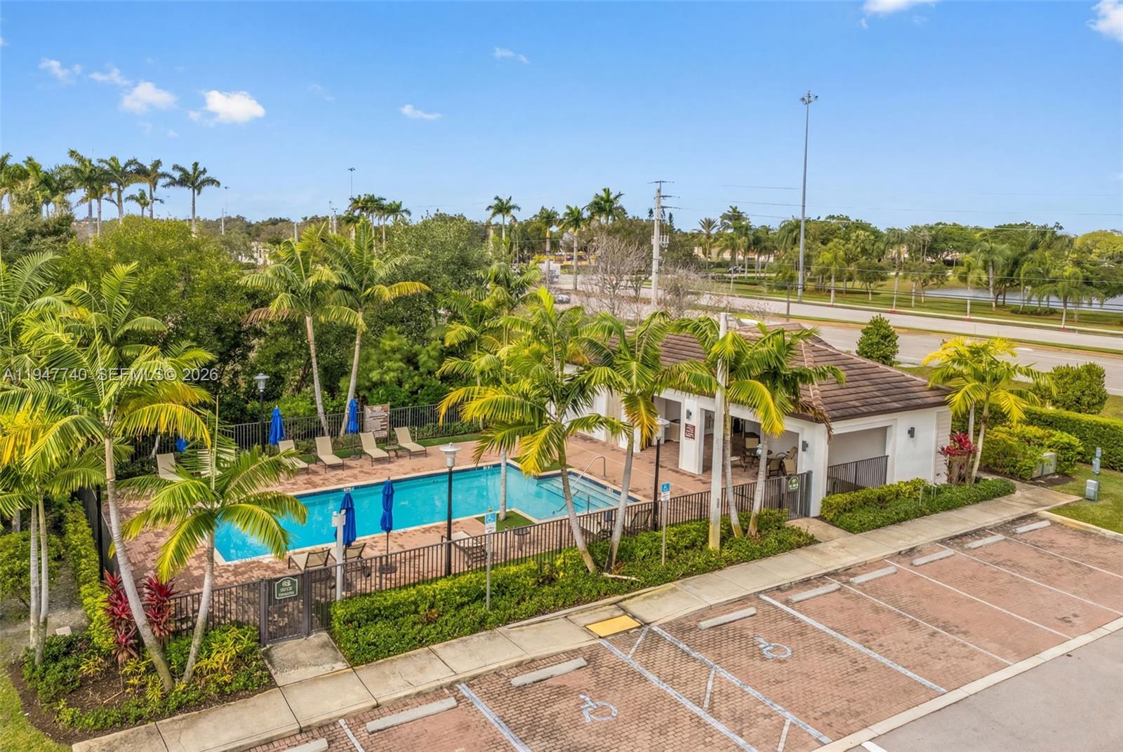 STELLAR PEMBROKE PINES - Residential