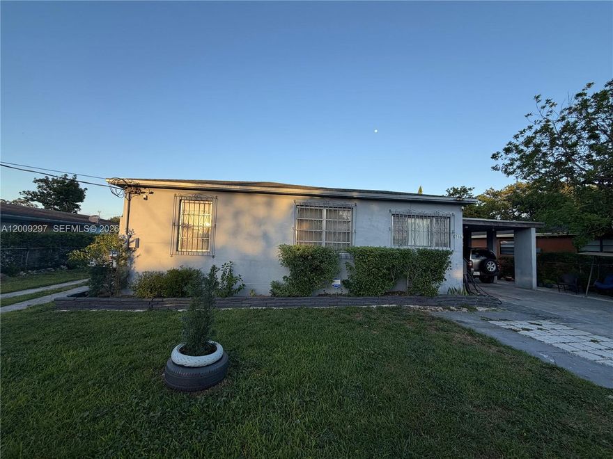 Beautiful and versatile duplex featuring a spacious 3-bedroom, 2-bath main home plus a well-appointed 1-bedroom, 1-bath unit—perfect for extended family or generating additional income. Sitting on a generous lot, this property offers ample outdoor space and plenty of parking. Centrally located near the I-95 Expressway, you’ll enjoy quick access to shopping, dining, and major conveniences. A fantastic opportunity for homeowners and investors alike with strong income potential.