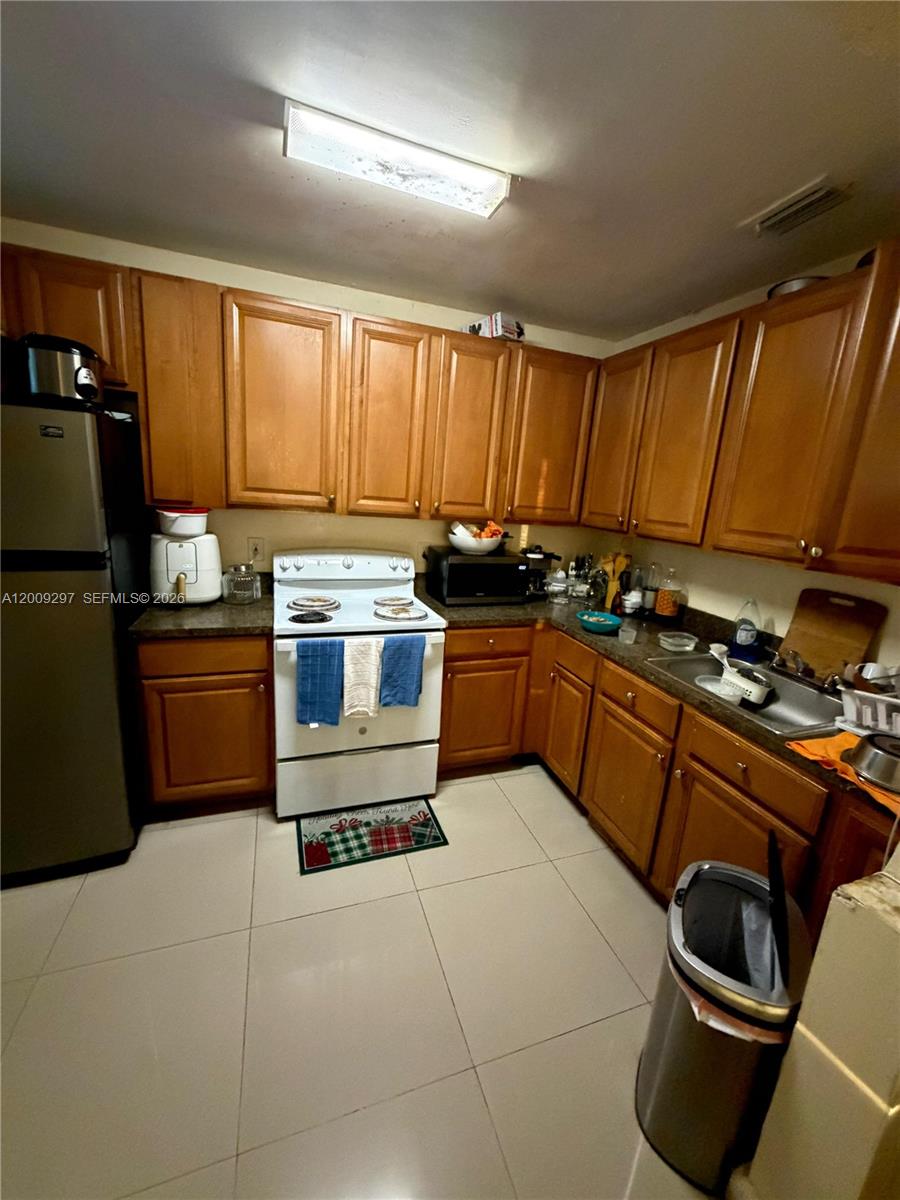 7TH AVENUE HIGHLANDS - Residential Income