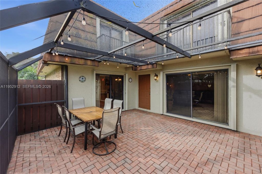 Photo of 1172 SW 118th Ter, Davie, FL 33325 (MLS # A11952912)