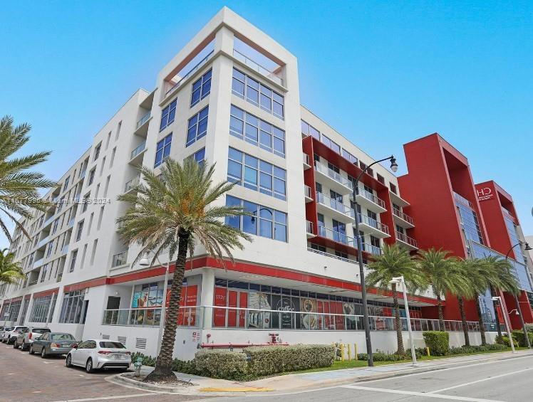 COSTA HOLLYWOOD CONDO - Residential