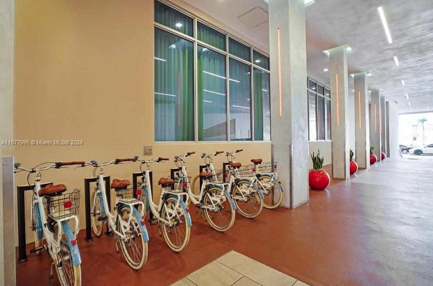 COSTA HOLLYWOOD CONDO - Residential